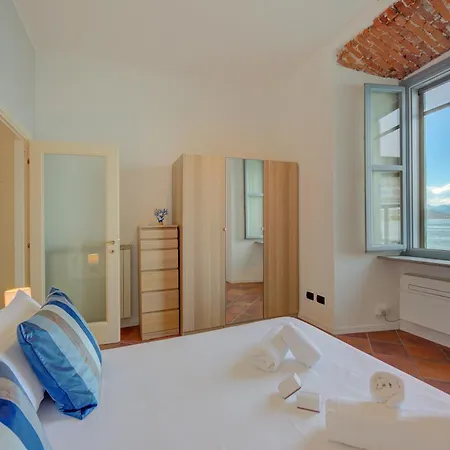 شقة Aparthotel Arona 4*
