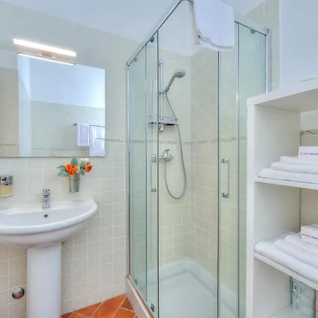 Aparthotel Arona ארונה