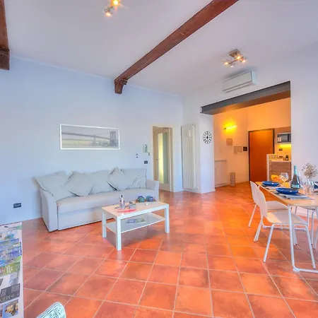 Aparthotel Arona 4* ארונה